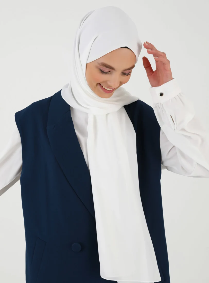 Crepe White Hijab - Image 3